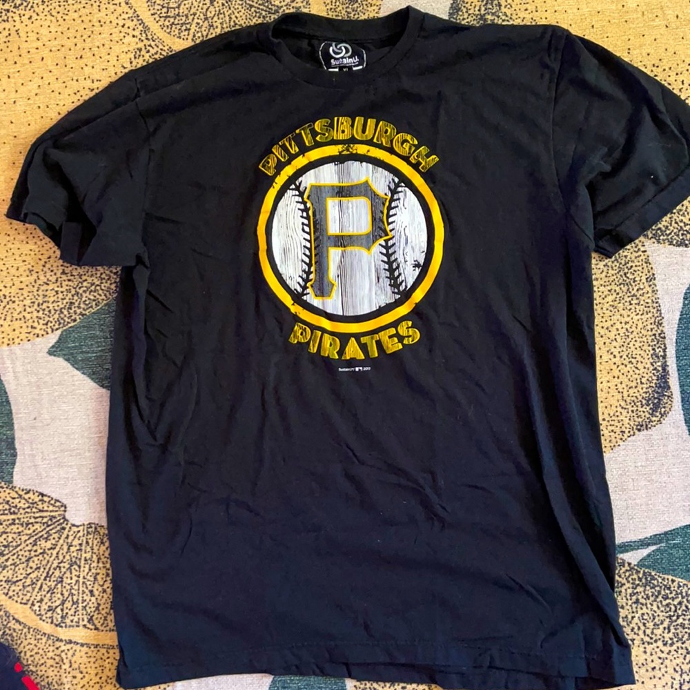 Pirates tee